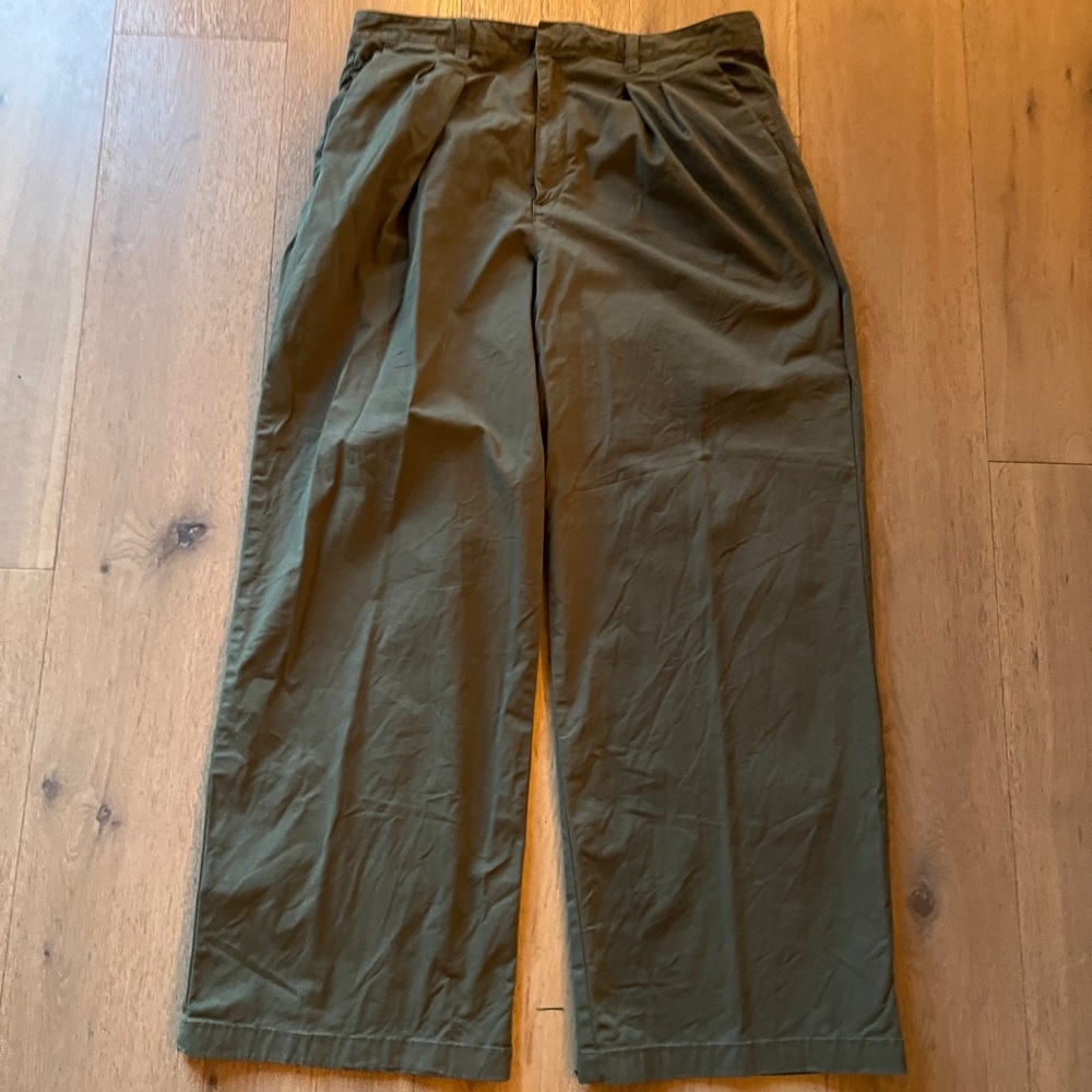 GAP Wide Leg chinos- Olive Green